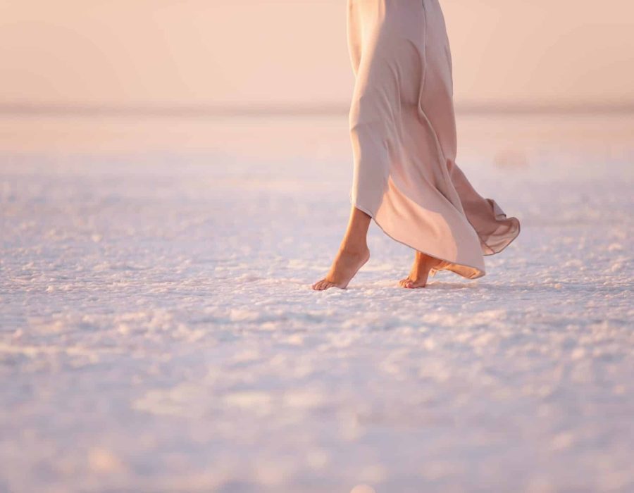 beautiful-well-groomed-legs-young-woman-in-evening-2022-11-15-08-06-08-utc-min